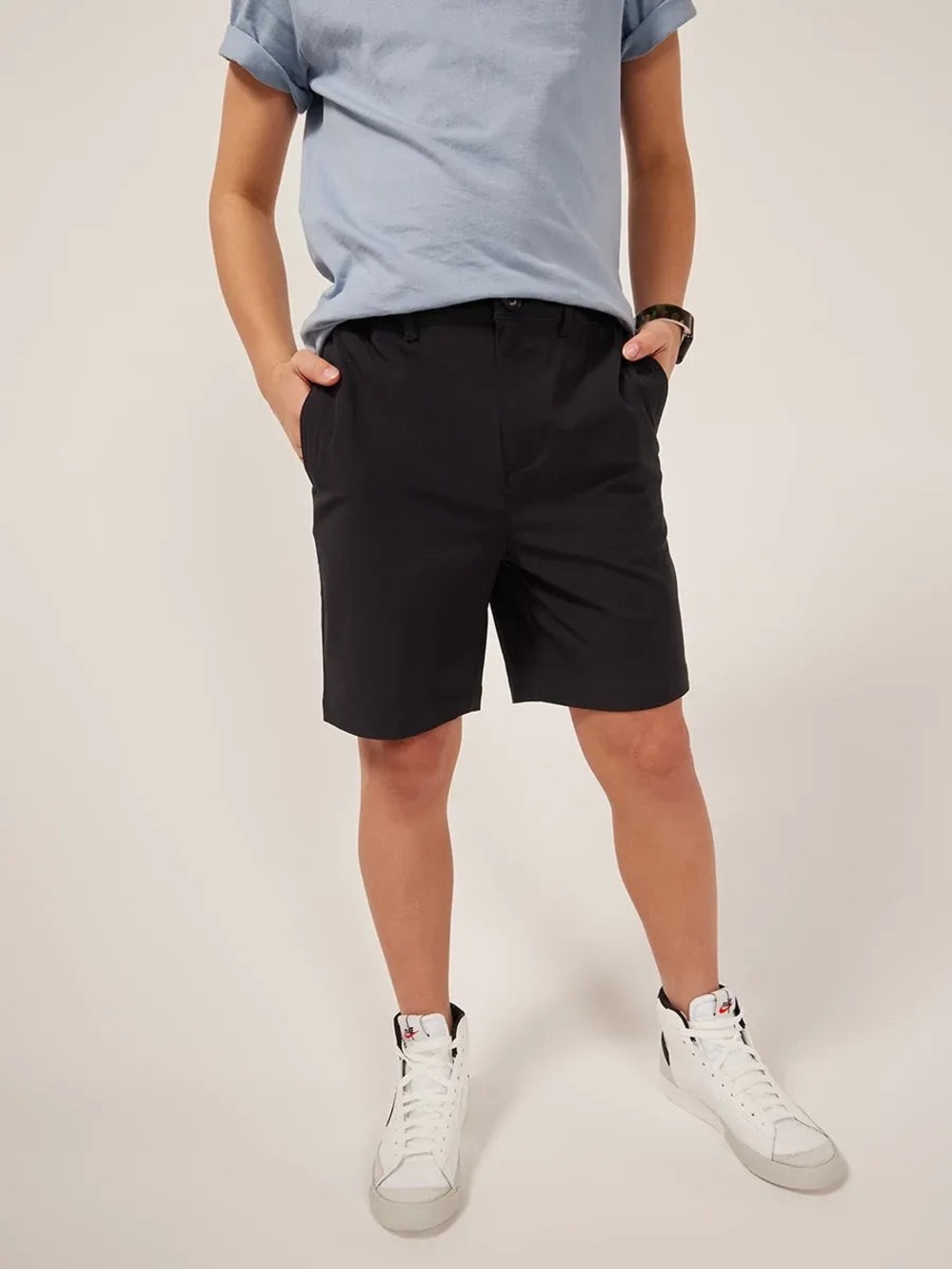 Chubbies Everywear Youth Black Performance Shorts 6” Inseam Size Small
